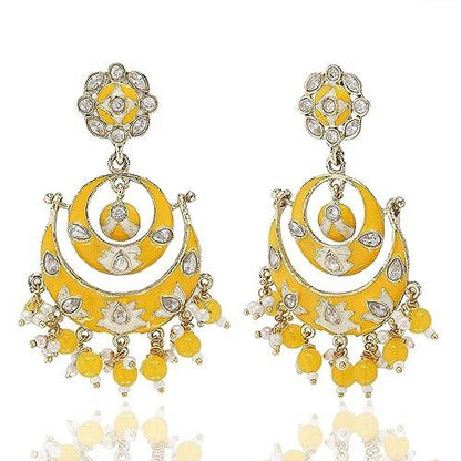 gold plated earring with yellow mina texture
