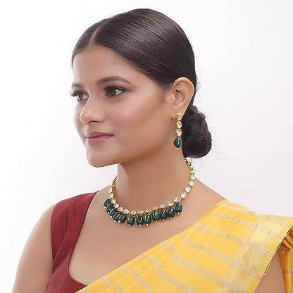 Elegant Dabbi Green Tumble Necklace With Classy Drop Earrings